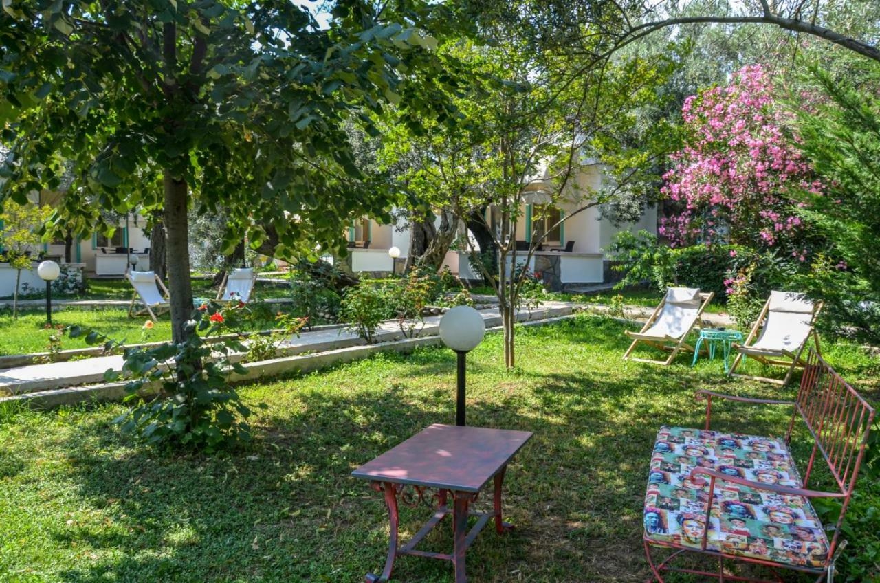Ergul Motel Küçükkuyu Ngoại thất bức ảnh